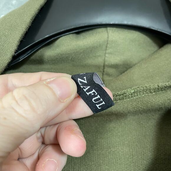 Zaful Women's Army Green Plus Size Cropped Sweatshirt - Size 3X - Cowl Neck Top - Picture 5 of 8